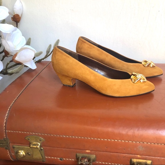 Never worn vintage 80s Thomas Wallace suede pumps - Picture 6 of 9